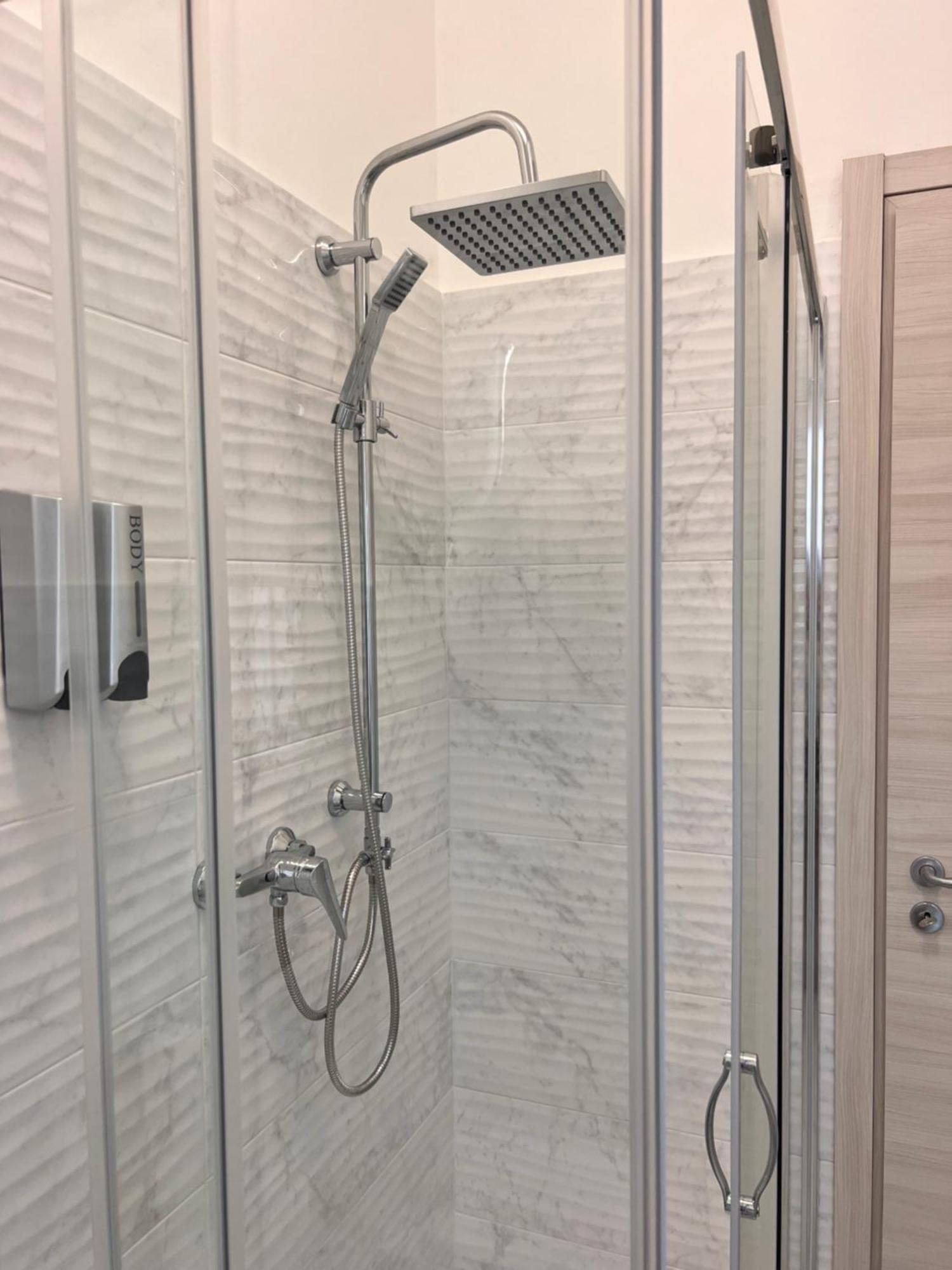 Restyling Apartments Center トロペーア エクステリア 写真