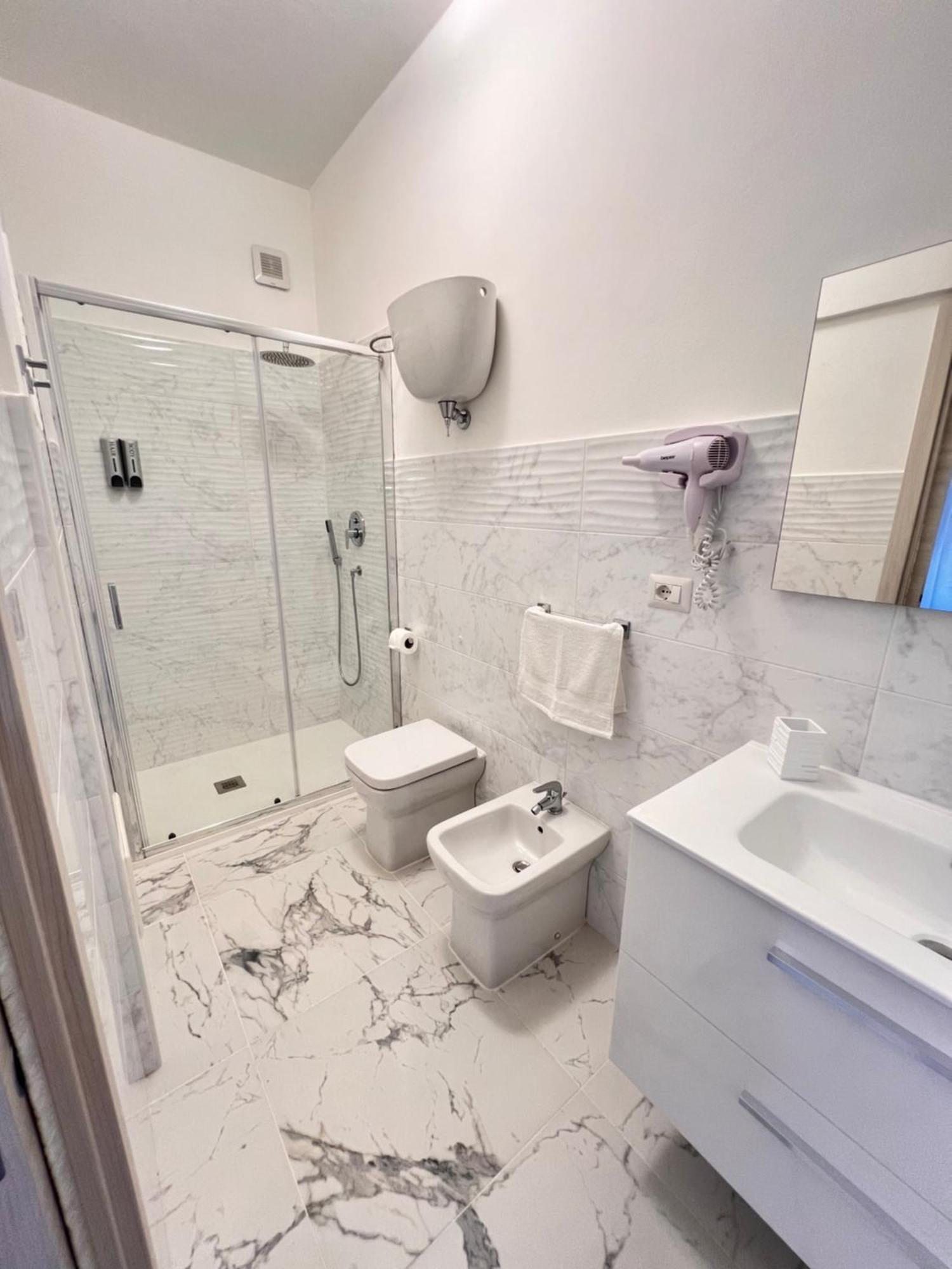 Restyling Apartments Center トロペーア エクステリア 写真