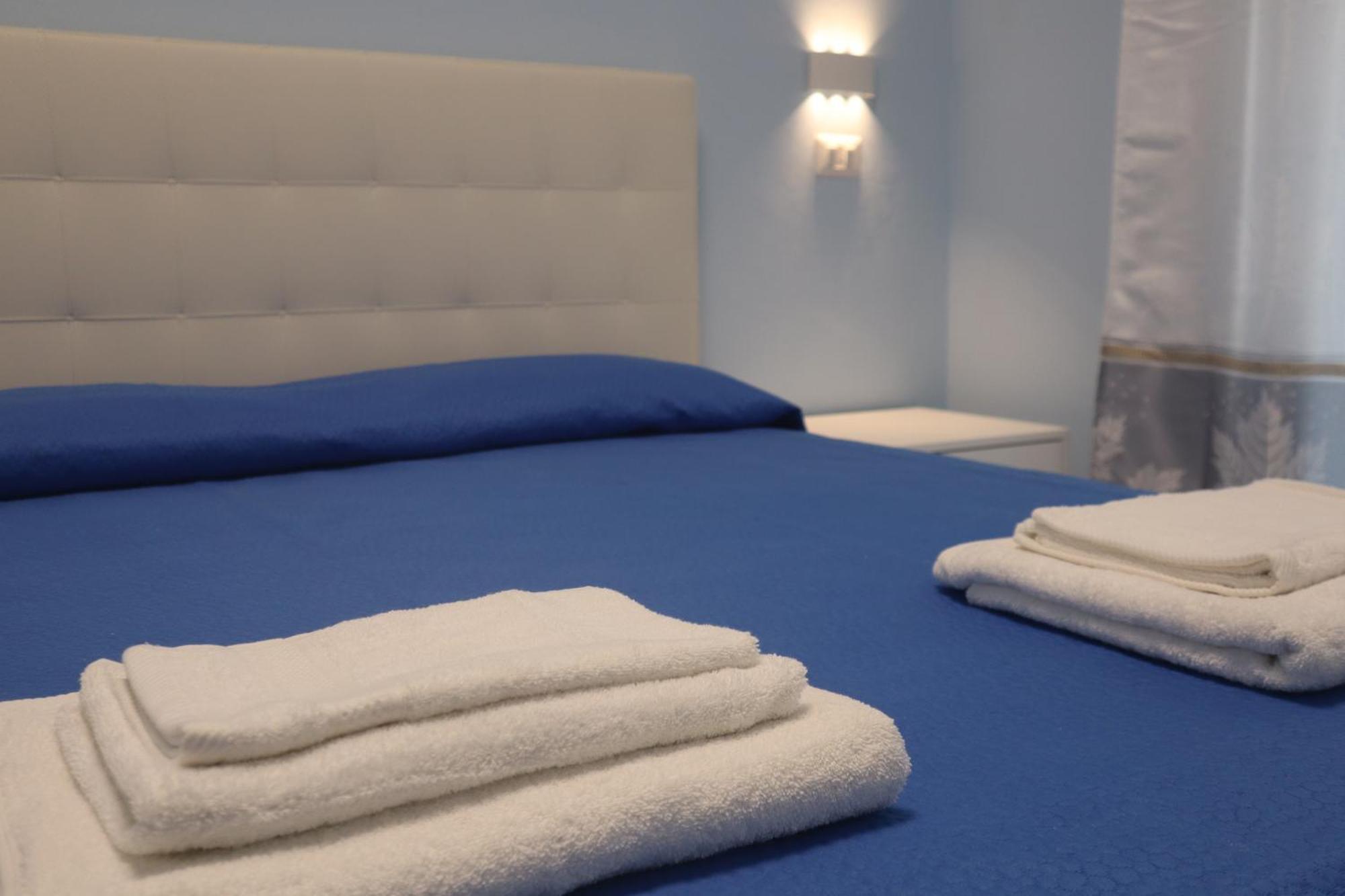Restyling Apartments Center トロペーア エクステリア 写真